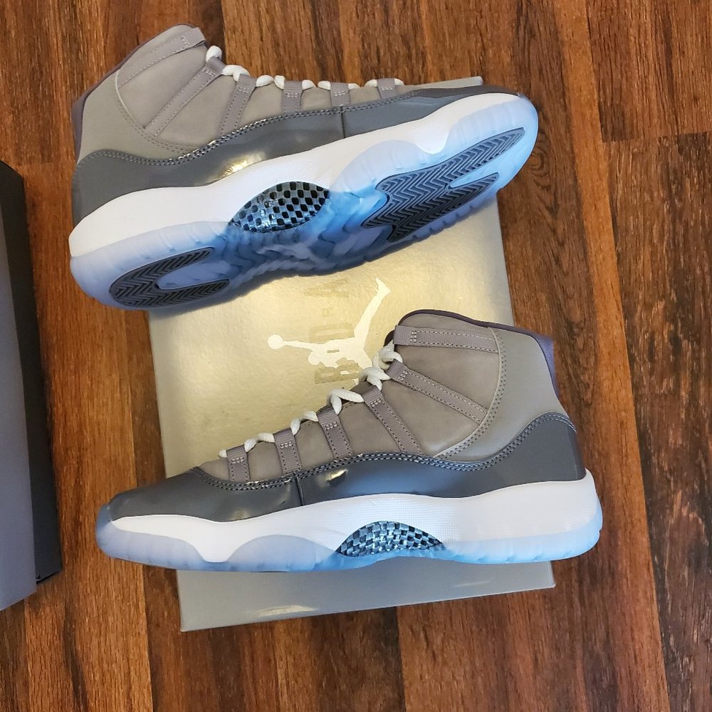 Air Jordan 11 Retro "Cool Greys" - GS 4.5Y (Women US 6)